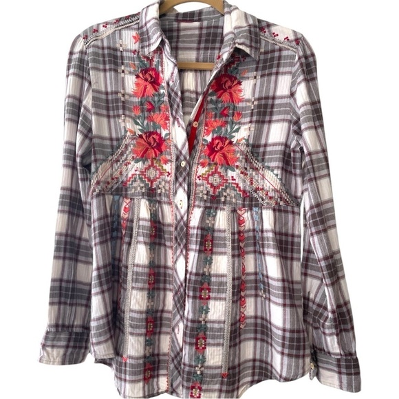 Johnny Was top, size S/M, tags removed, but RN # is a match, very good condition - Picture 7 of 10